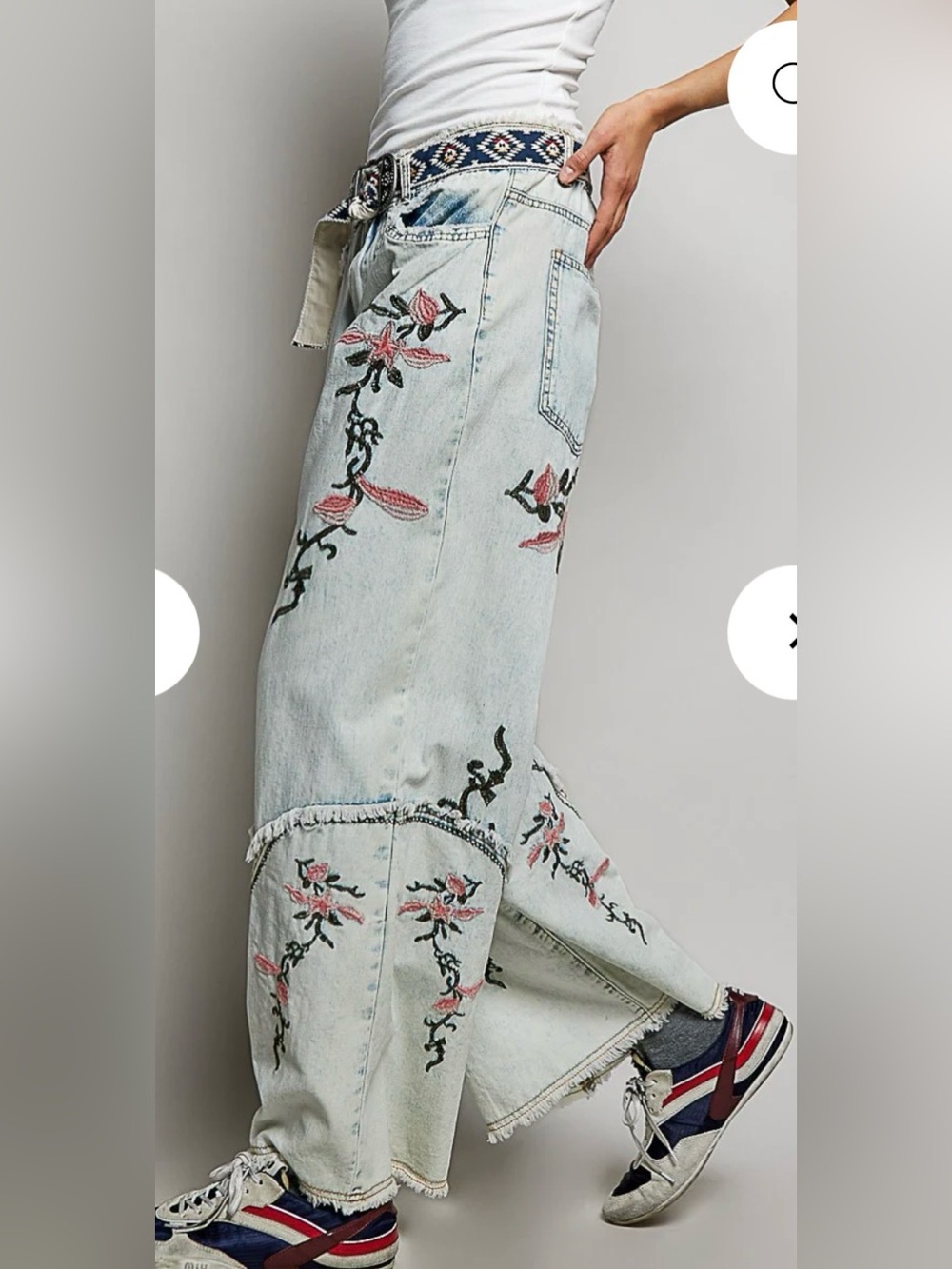 New POL Embroidered Wide-Leg Jeans ~ Light Wash - Picture 4 of 14